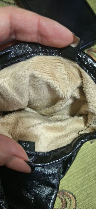Продам перчатки черные