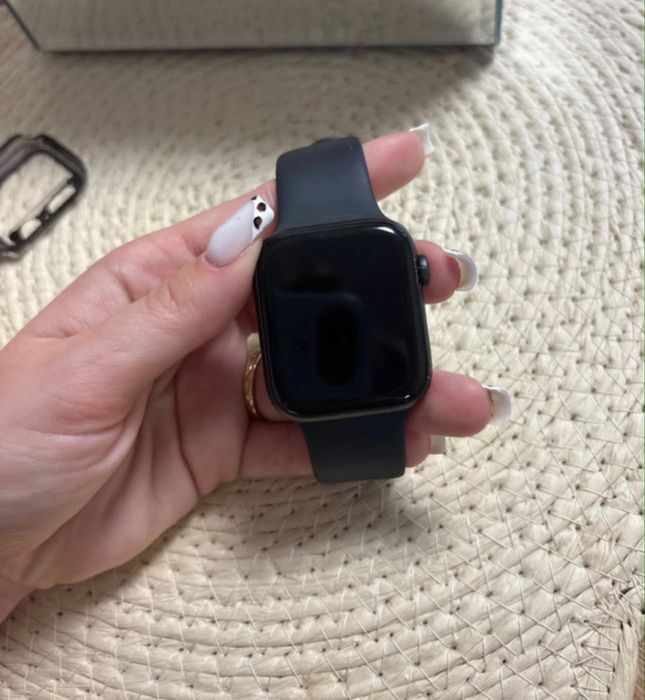 Apple watch SE 44mm cellular