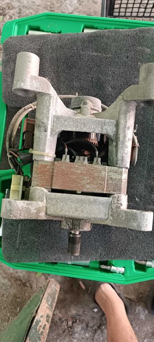 Мотор пральної машини індезід 500гр