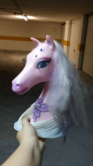 Cabeça de cavalo para brincar, maquiar e pentear