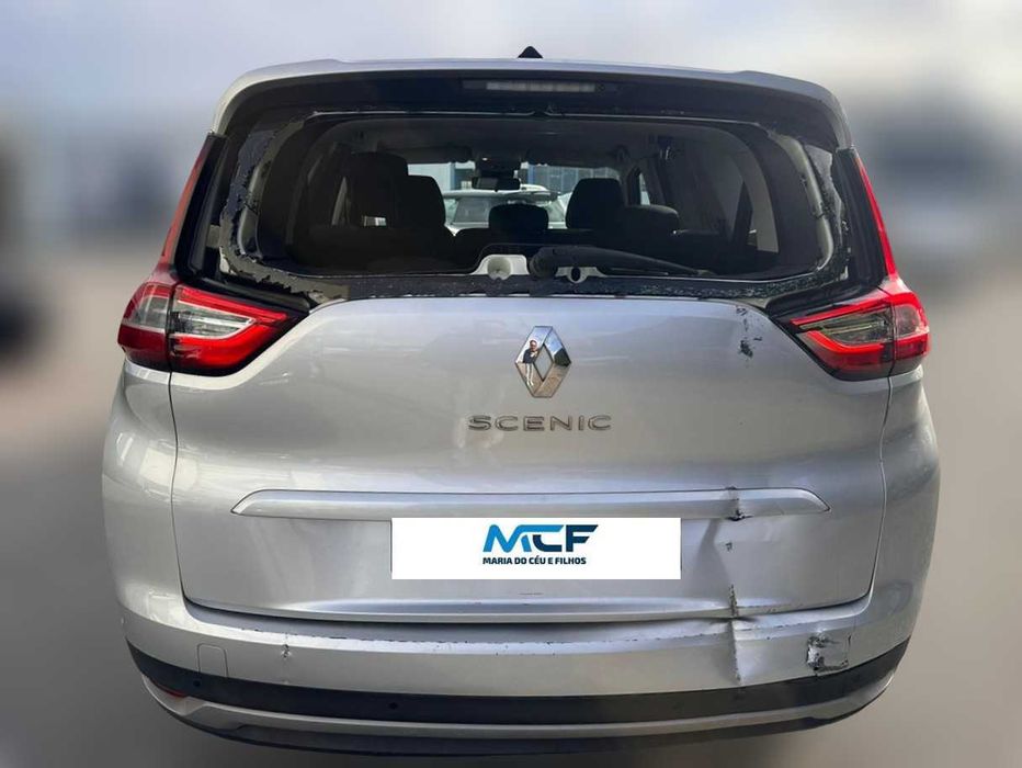 Renault Grand Scenic 1.6 DCI 130cv 7 Lug de 2018 Salvado