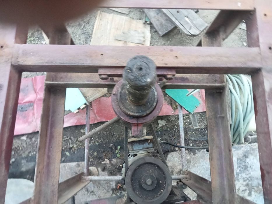 Sprzedam frezarkę do drewna