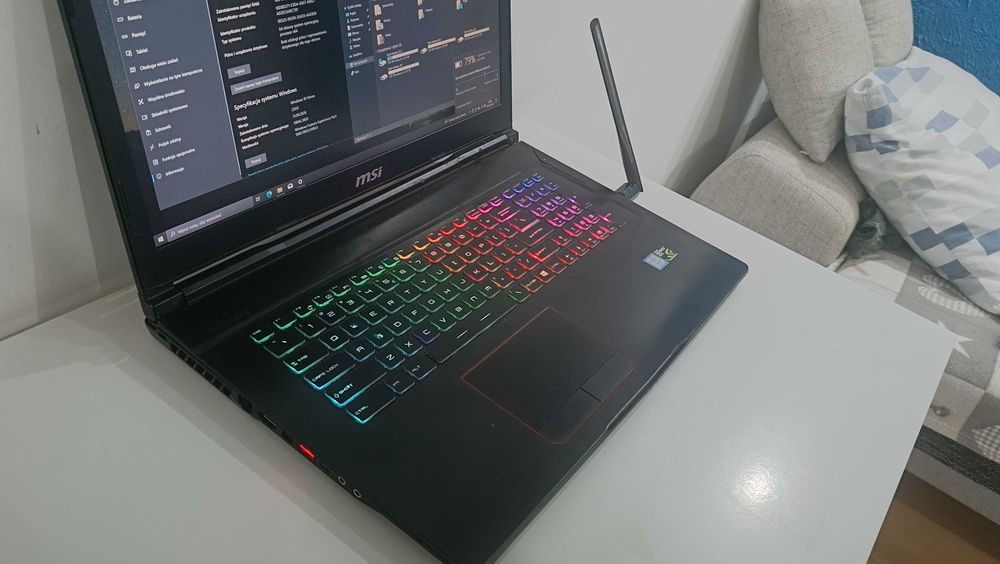 laptop gamingowy do gier RGB msi ge73 8RF i7 16GB 6GB geforce