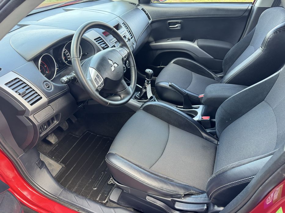 Mitsubishi Outlander 2.3 did 4*4  з Швейцарії