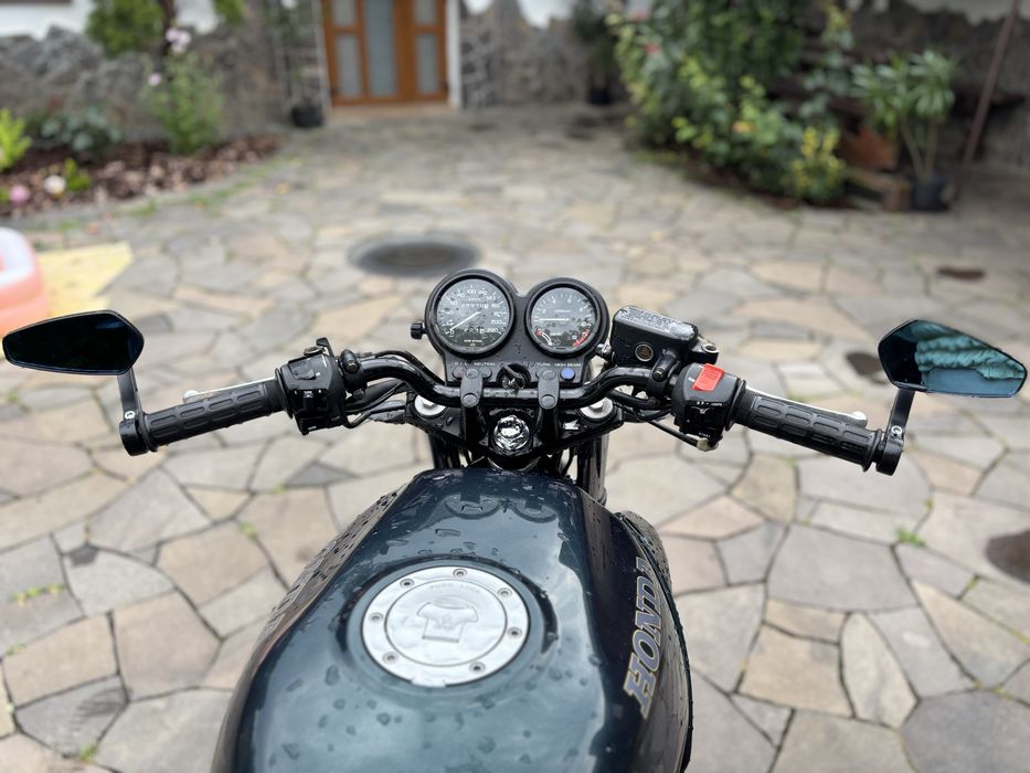 Продам мотоцикл CB500