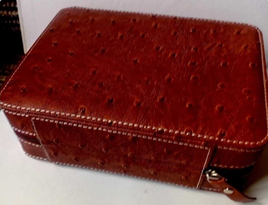 Скринька-бокс для зберігання годинників на 4 відділу 18 см