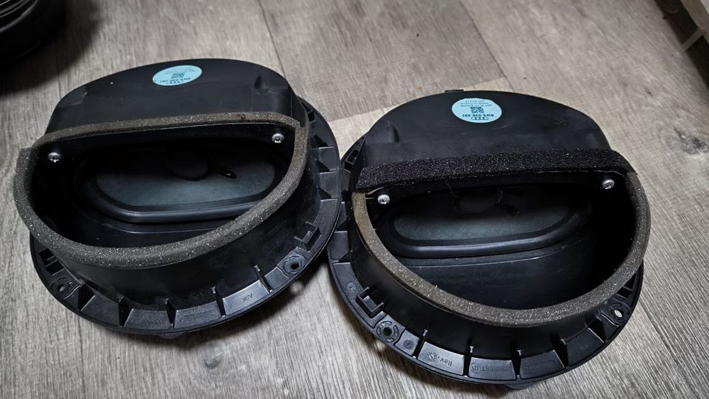Продам динамики bang and olufsen 8w5035297 audi a4 a5 b9
