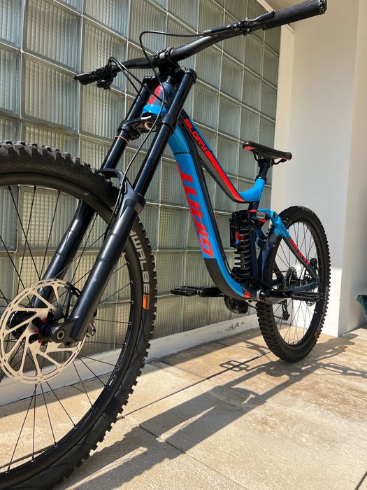 Giant Glory 27.5 Downhill