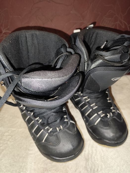Buty snowboardowe 37