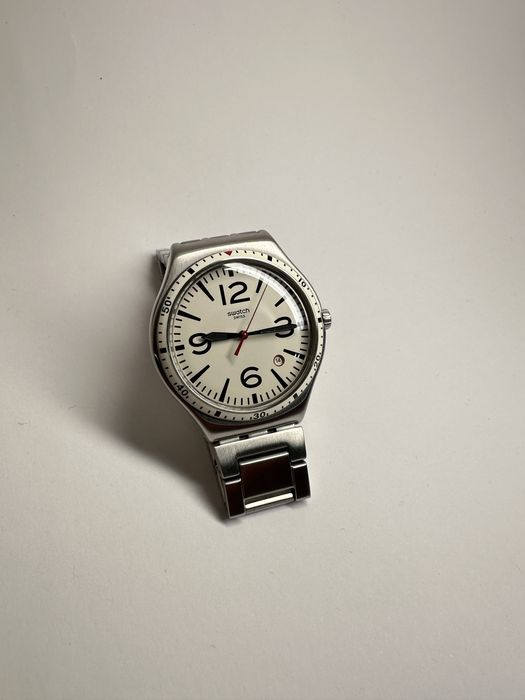 Swatch fundo branco em aço