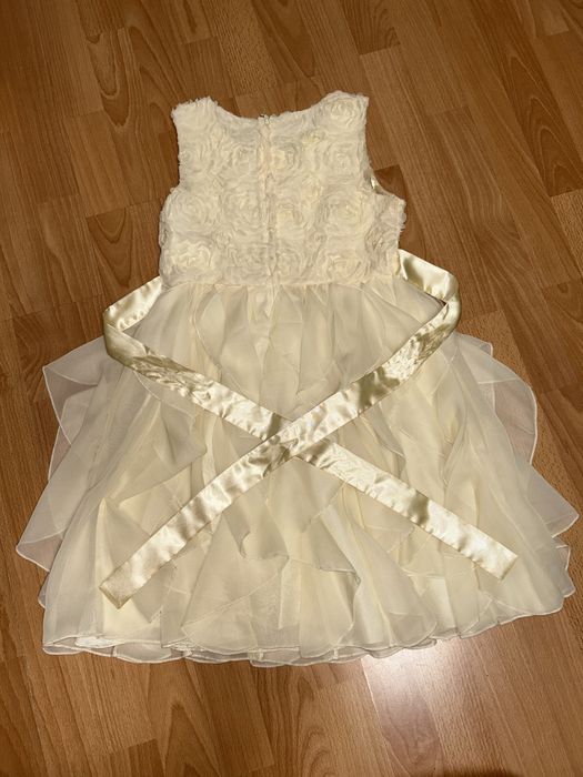 Святкова сукня дитяча