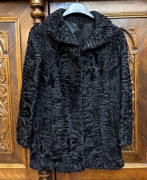 Шубка каракуль черная