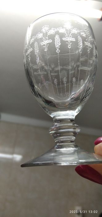 Procuro novo dono de copos muito bonitos