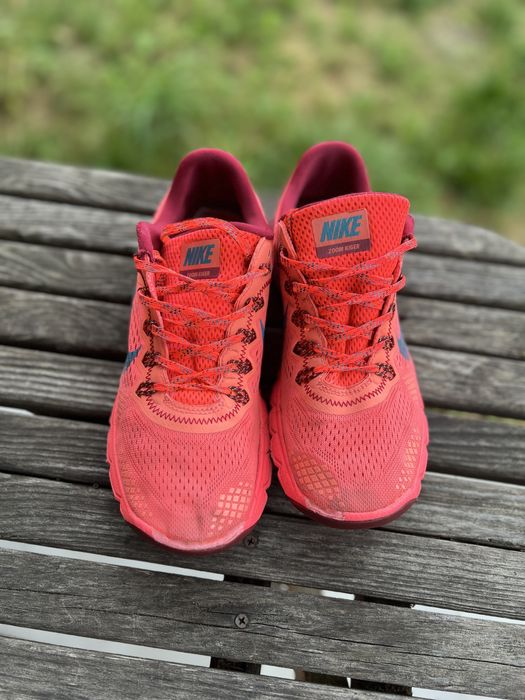 Nike Zoom бігові кросівки розмір 41( 26,5)