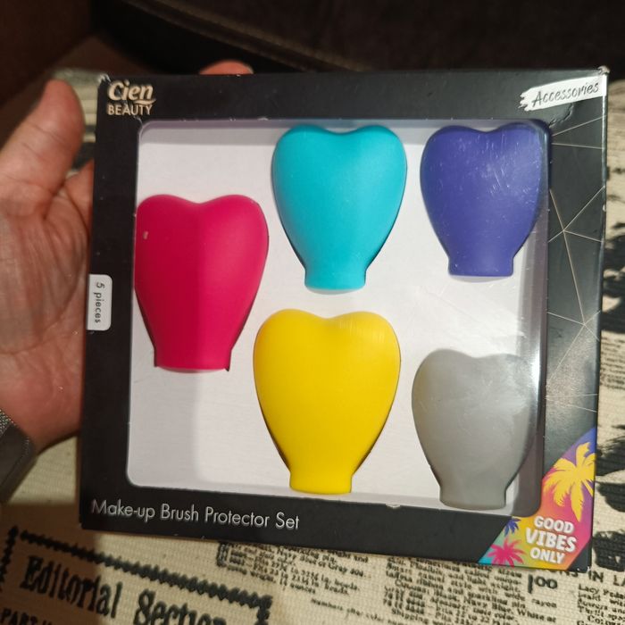 Nowy zestaw silikonowych nakładek na pędzle, make up