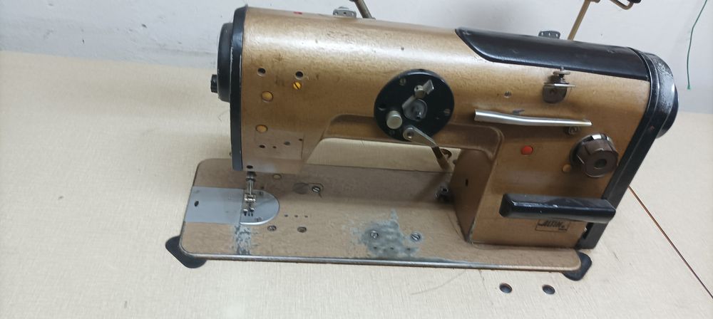 Komplet.   maszyn.   textima.   złota