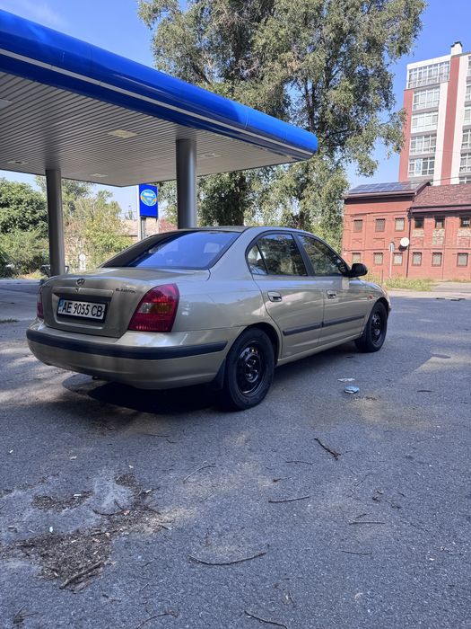 Hyundai Elantra  1.6 ( 16 клапанный мотор )