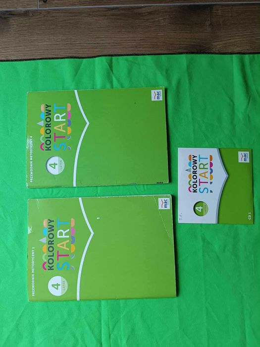 Kolorowy start- czterolatek- 2 przewodniki metodyczne+1 płyta+ gratisy