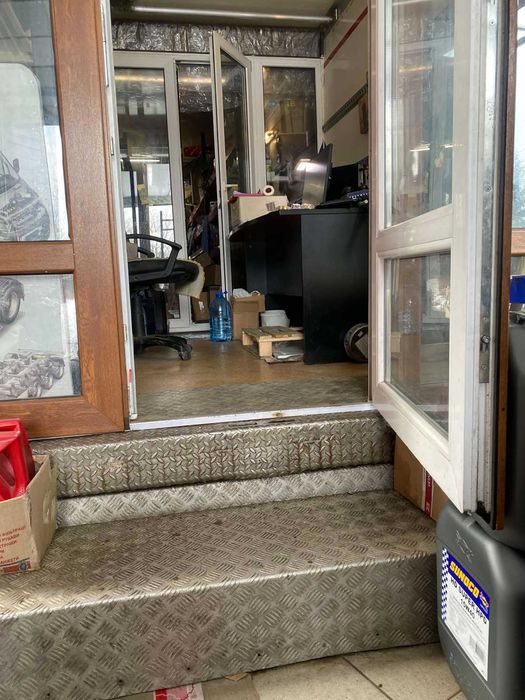 Будка-рефрижераторна контейнер довжини 13,4 метри під магазин, офіс--склад