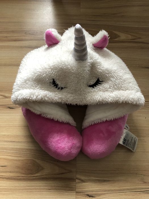Zaglówek poduszka jednorozec unicorn rozowy z kapturem