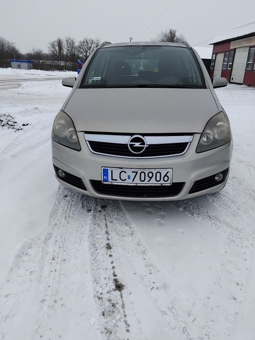 Продам опель зафіра в гарному стані2008року