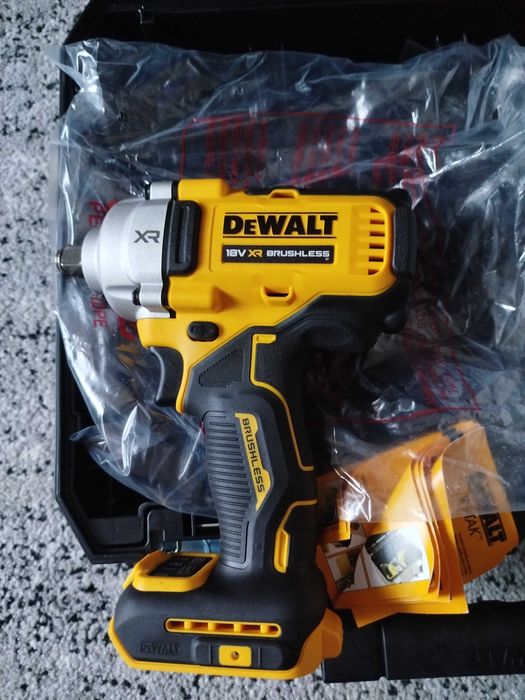 Klucz udarowy Dewalt dcf891nt/nowy