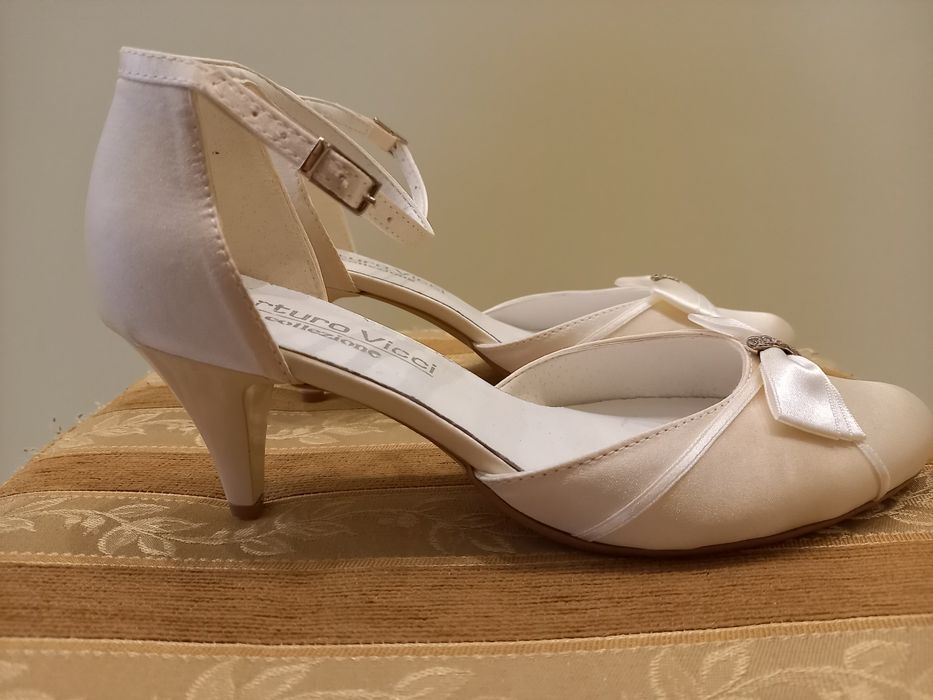 Buty ślubne ekri, wizytowe rozm. 34,35,36
