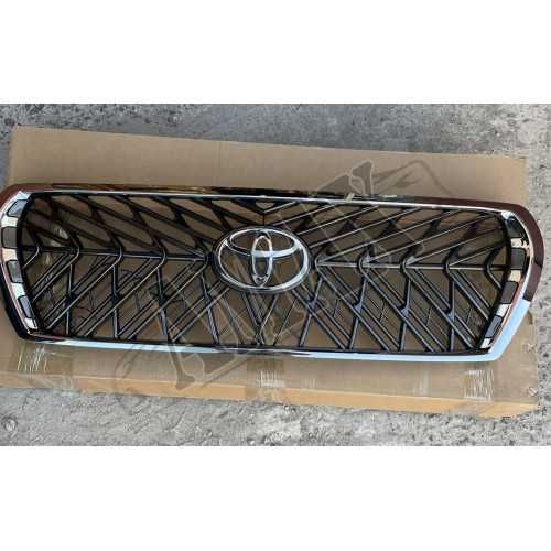 Решетка радиатора Toyota Land Cruiser 200 (2012-2015) стиль TRD