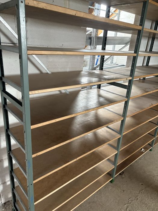 Regał regulowany z Niemiec