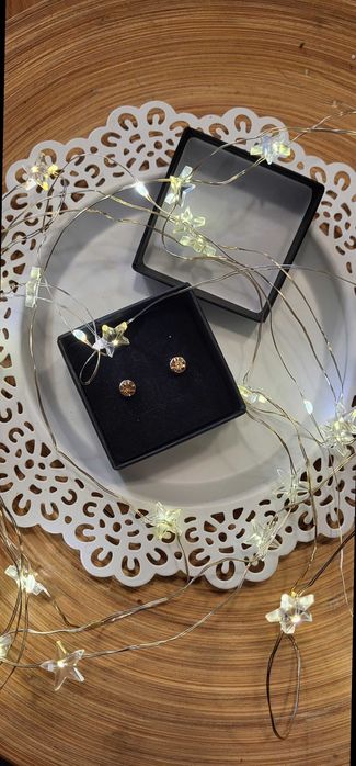 Kolczyki srebrne kółka z miodową bursztynową cyrkonią wkręcane małe