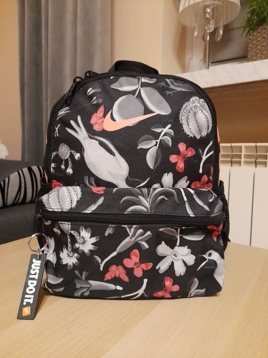 Plecak turystyczny dla dziewczynki firmy  NIKE