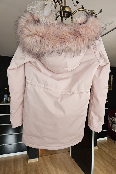 Kurtka pudrowy róż z futerkiem L