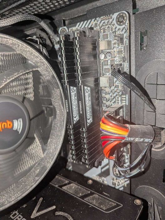 Оперативна пам'ять - Corsair DDR4 32GB (2x16GB) 3200Mhz Vengeance LPX Black (CMK32GX4M2E3200C16)