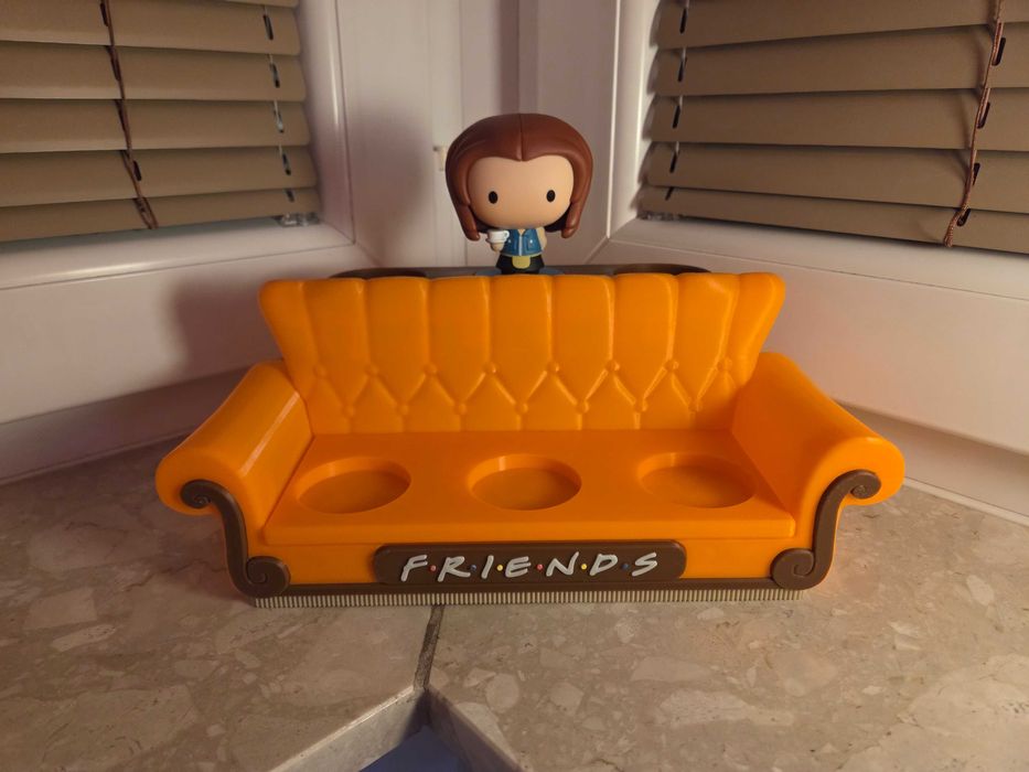 Stojak Sofa na figurki Friends z McDonalds