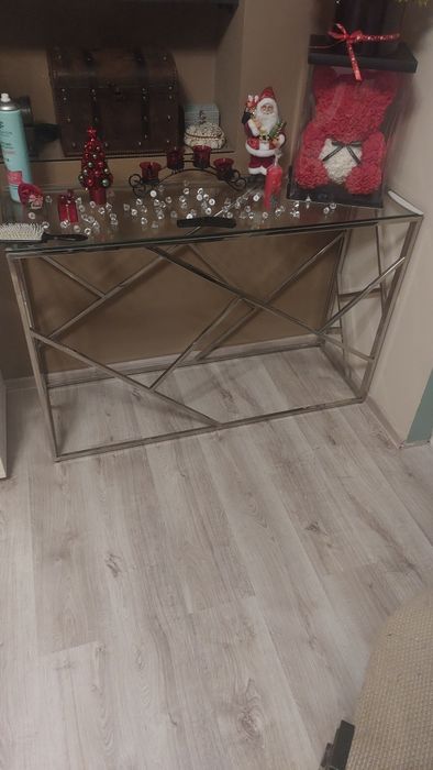 Konsola szklana używana w dobrym stanie