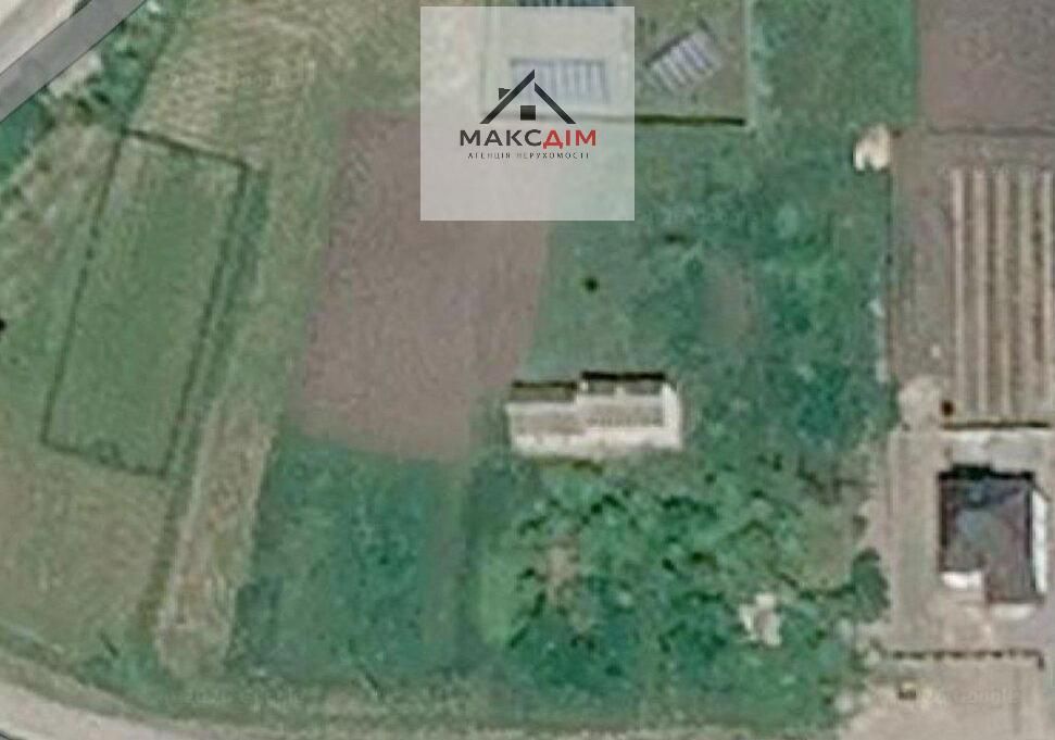 Продам будинок з земельними ділянками