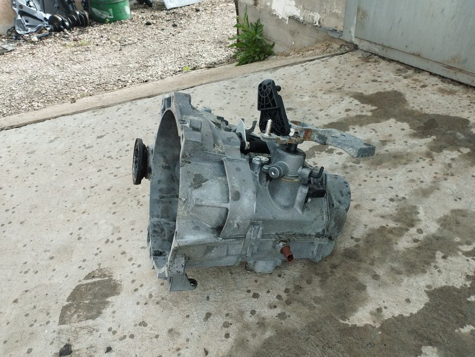 Коробка передач Passat B6 МКПП 6 LNY (1.4 САХА)