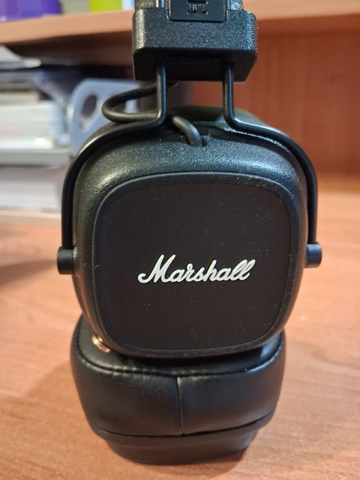 Продаю навушники marshall 4