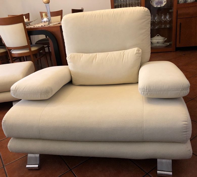 Conjunto de sofás AQUINOS em ótimo estado Lamego (Almacave E Sé) • OLX