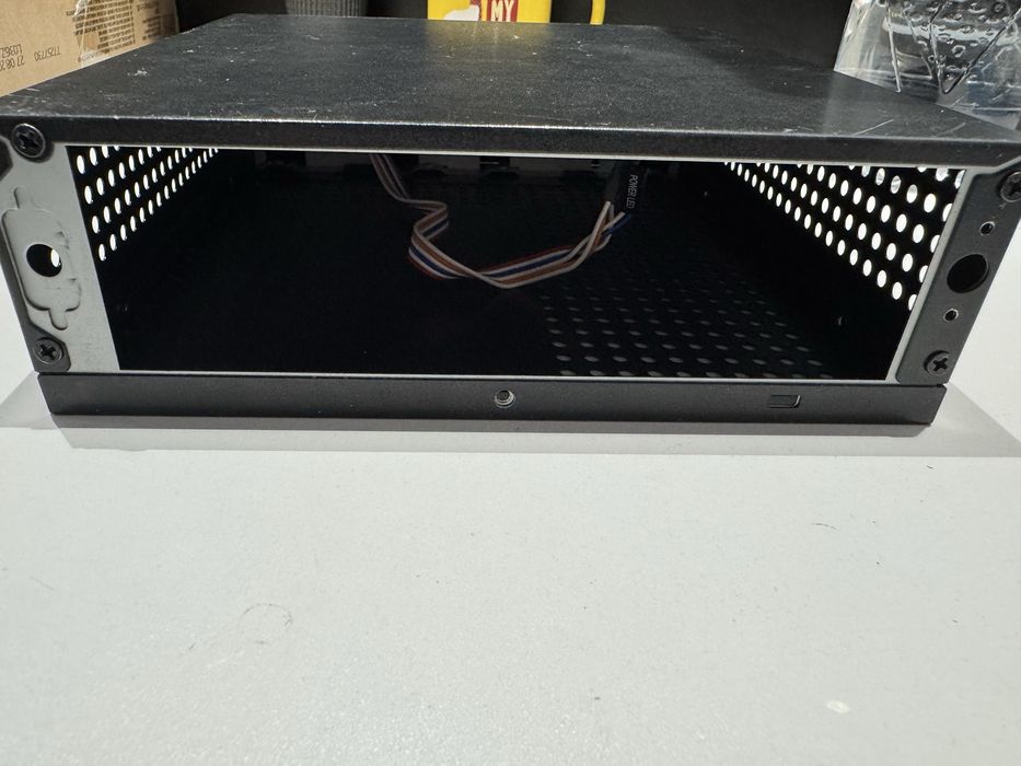 корпус mini itx для міні пк