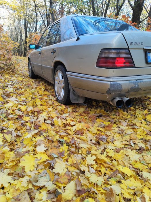 Продам Мерседес w124