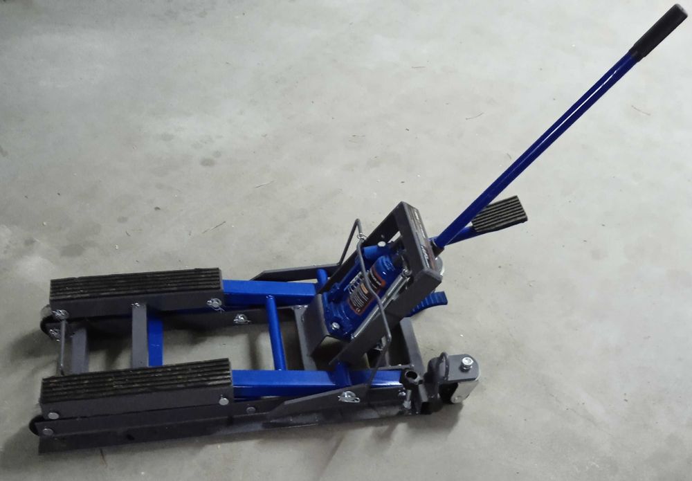 Macaco, Elevador hidráulico de 680kg para manutenção. Usado uma vez.