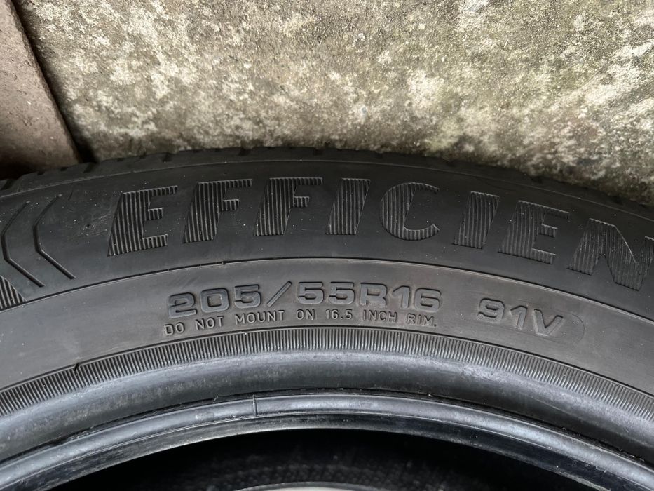 Продам літні шини.