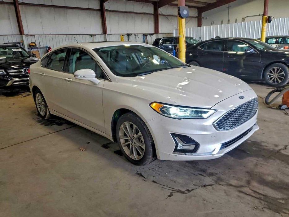 Ford Fusion 2019 Hybrid з США