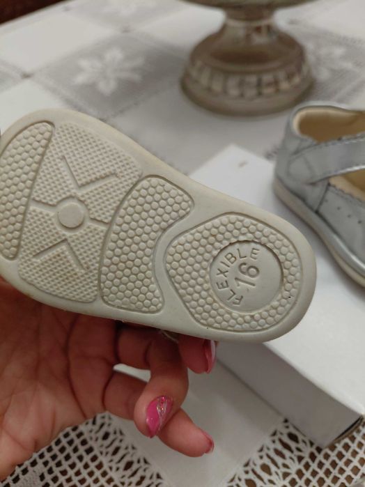 Sapatos bebe prateado