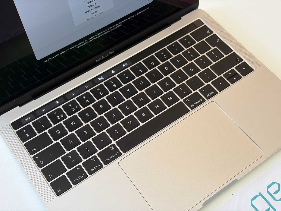 Apple Macbook Pro A1989 Touch i5 16GB Ram 256GB macOS Sequoia