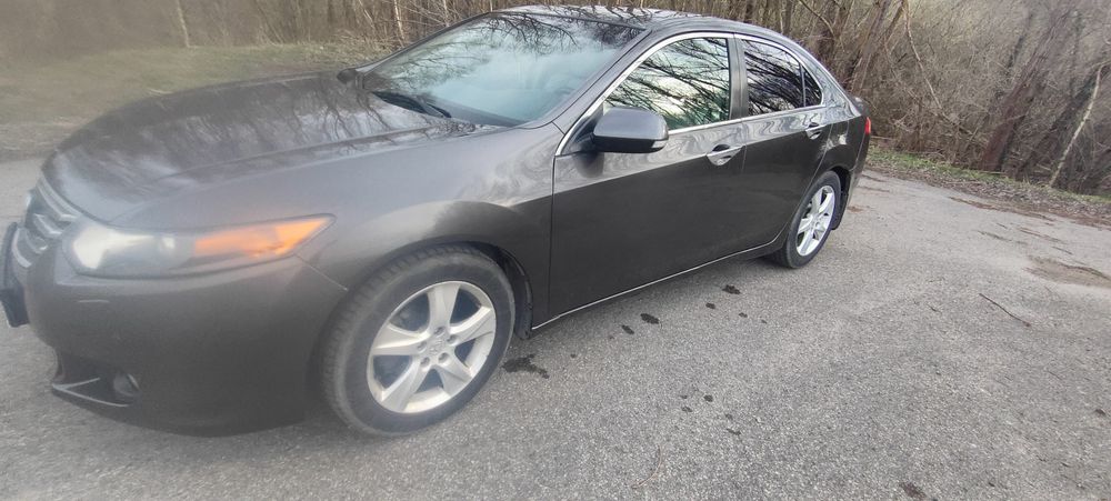 Sprzedam Hondę Accord.