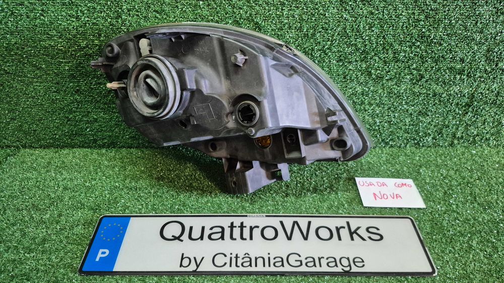 Otica Farol Esquerdo Renault Kangoo I KC FC 1997 a 2008 Valeo Original usada em muito bom estado