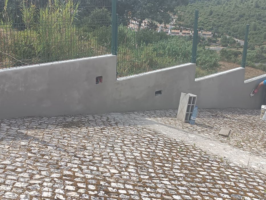 Remodelação e limpeza e impermeabilização de caleiras e limpeza de algerozes