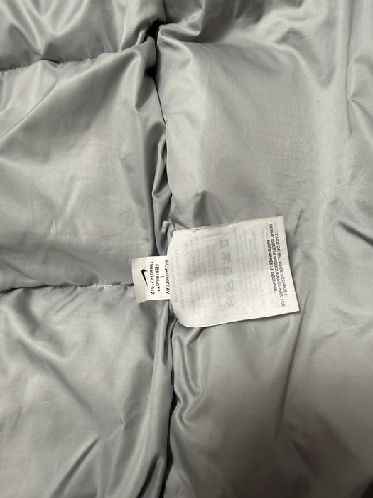 Пуховик чоловічий nike storm-fit windrunner primaloft